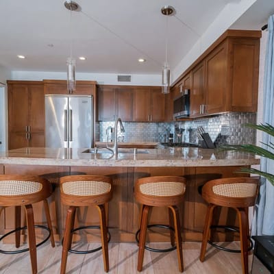 7 Br, 2 Hot Tubs, Rooftop, Beach Block, Ocean View
