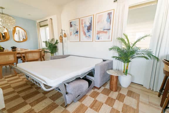 4 Br, Roof Deck, Hot Tub, Steps to Beach & Dining