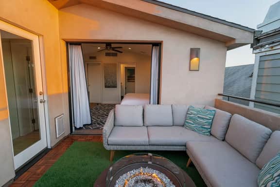 7 Br, 2 Hot Tubs, Rooftop, Beach Block, Ocean View