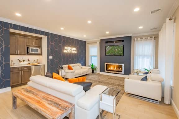 Spacious 6BR Beach Home with Elevator & Heated Pool - Ideal for Family Vacations