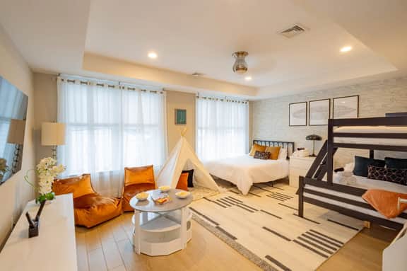 Spacious 6BR Beach Home with Elevator & Heated Pool - Ideal for Family Vacations