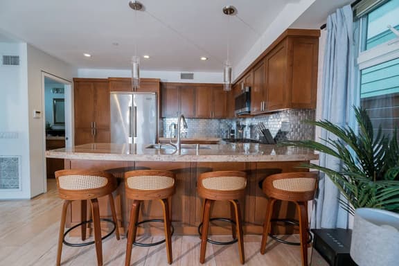 7 Br, 2 Hot Tubs, Rooftop, Beach Block, Ocean View